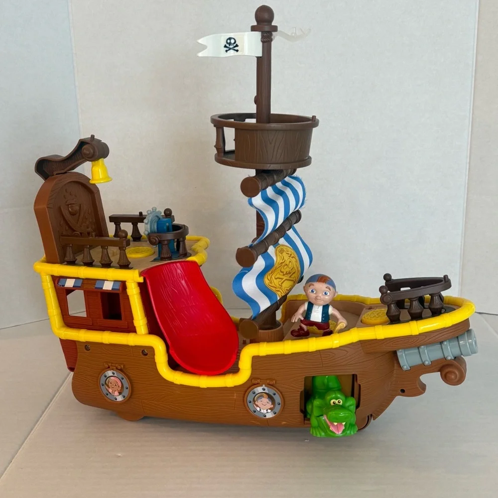 Fisher Price Disney Jake & the Never Land Pirate Ship Bucky & Hook’s Jolly Roger - Picture 4 of 17